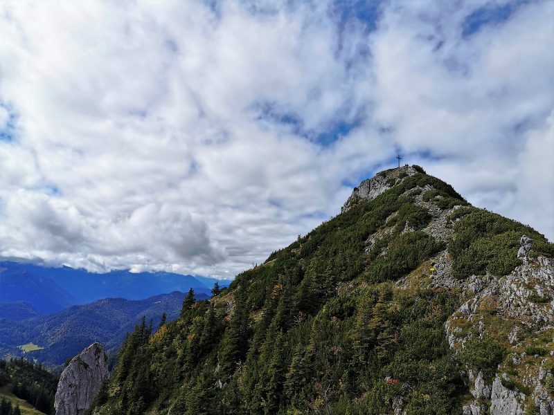 Ausblick zum Roßstein - Der Lenggrieser Wanderherbst