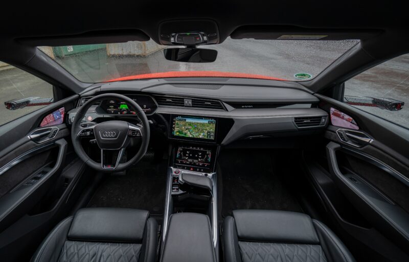 Audi e-tron S Sportback - Innen