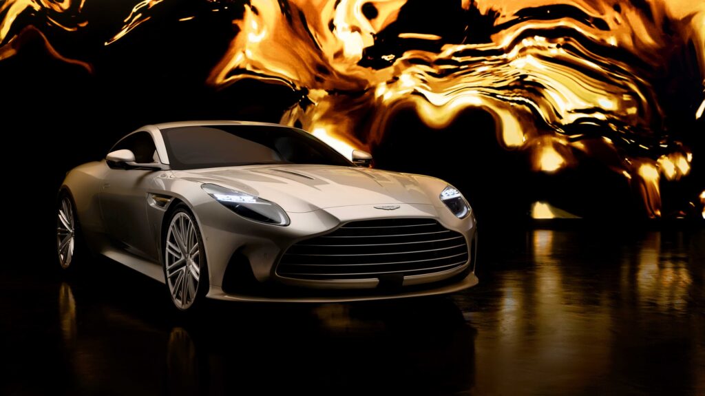 Aston Martin DB12 in der Goldfinger Edition