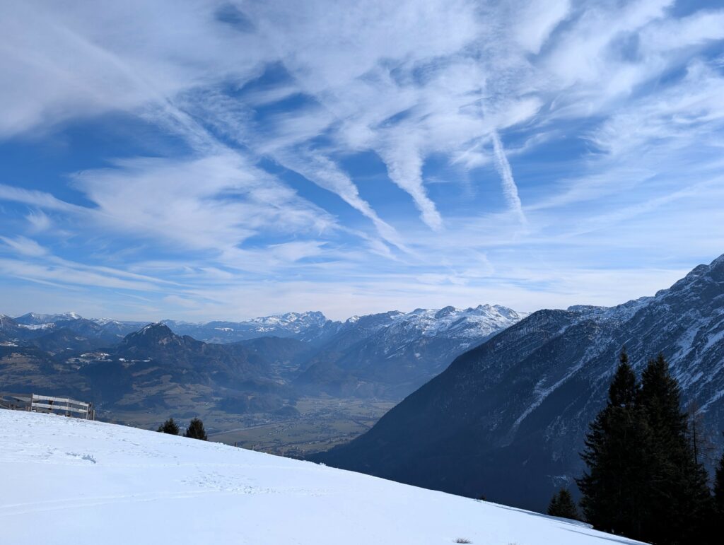 Aussicht beim Schneeschuhwandern in Berchtesgaden