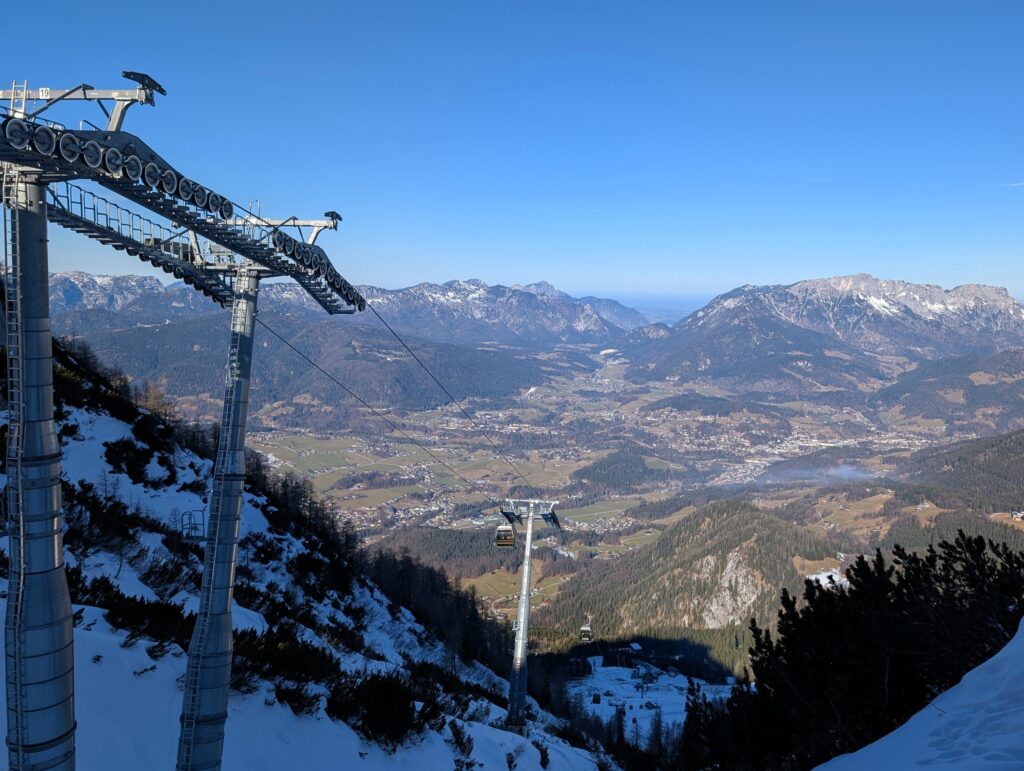 Die Bergstation der Jennerbahn im Winter in Berchtesgaden