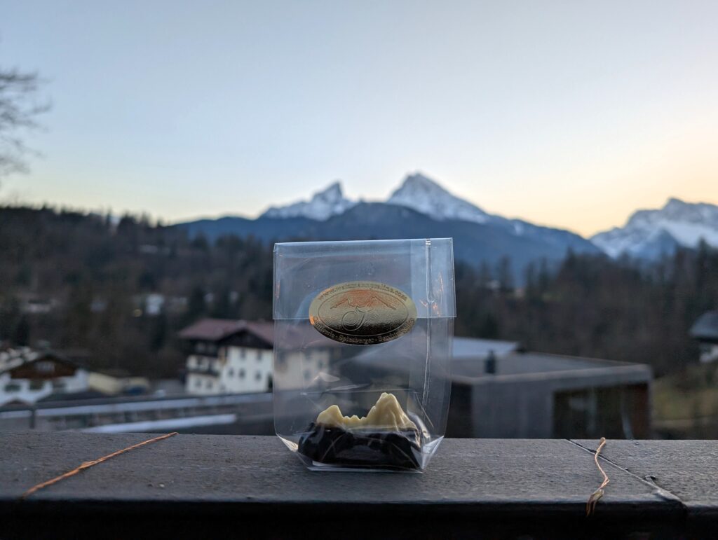 Watzmann Praline vor dem Watzmann in Berchtesgaden