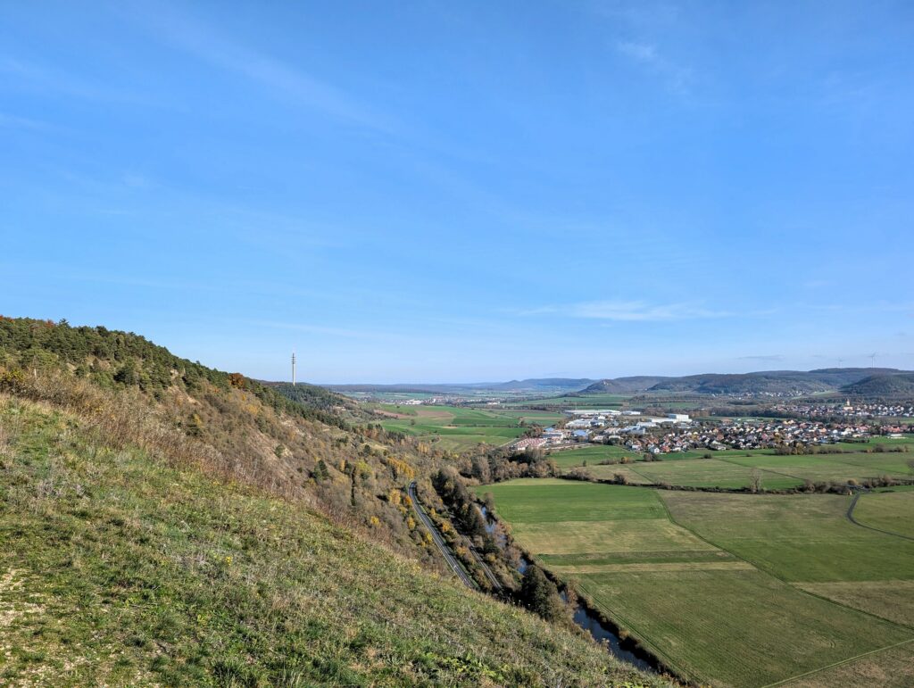 Aussicht auf der Wanderung Wein, Wald und Wild Runde beim Hammelburg