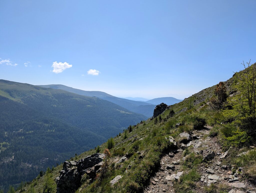 Nockberge-Trail Etappe 4 von der Turracher Höhe zum Falkertsee - Weg und Aussicht
