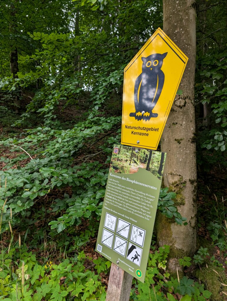 Biosphäreschild auf der Extratour Gersfeld