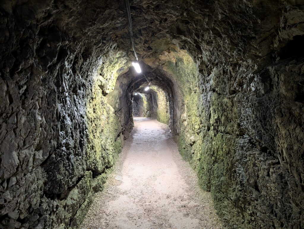 Der Felsengang in der Festung Kufstein