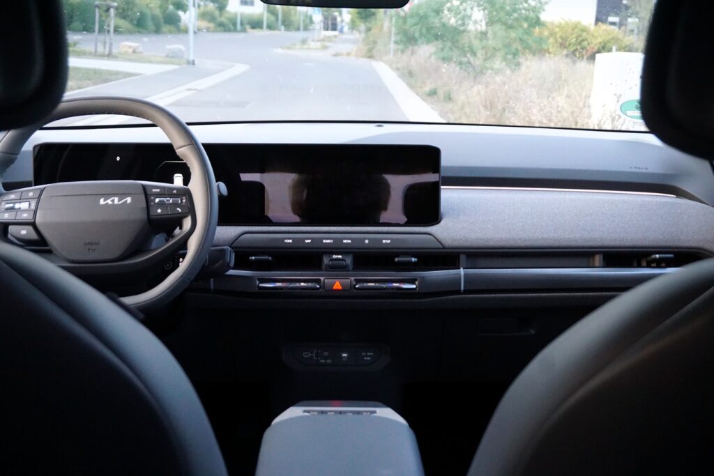 Der Kia EV3 Front Innen