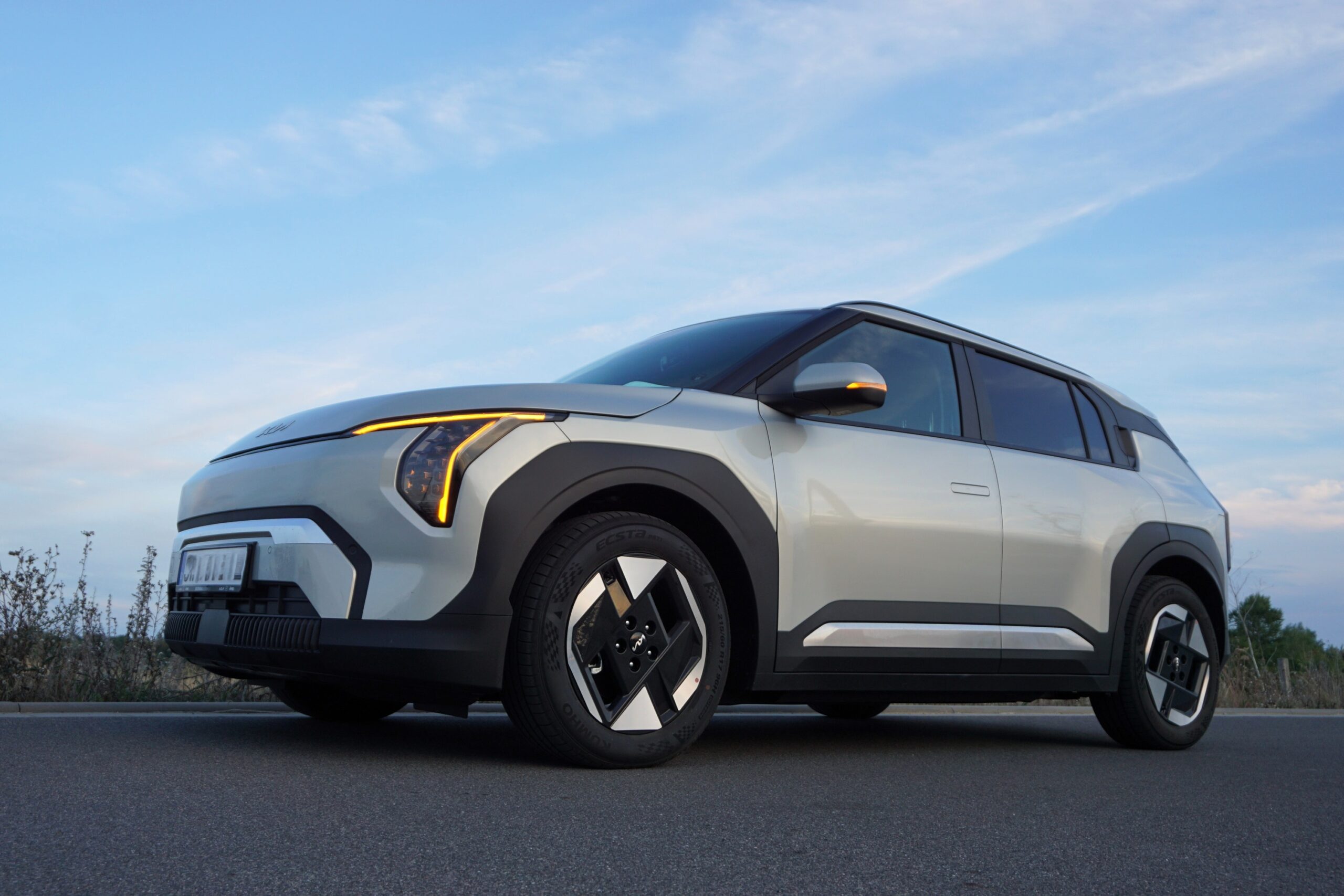 Der Kia EV3 schräg Front