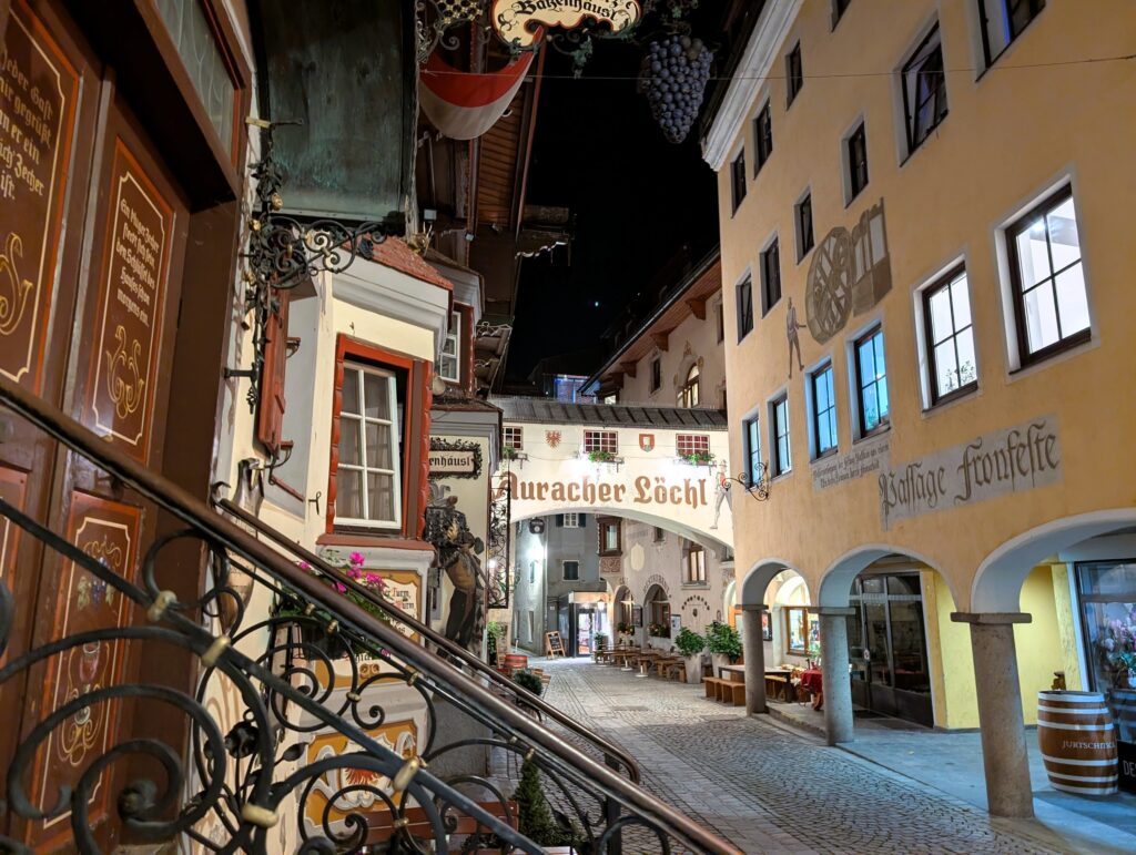 Gasse zum Boutique Hotel Auracher Löchl in Kufstein