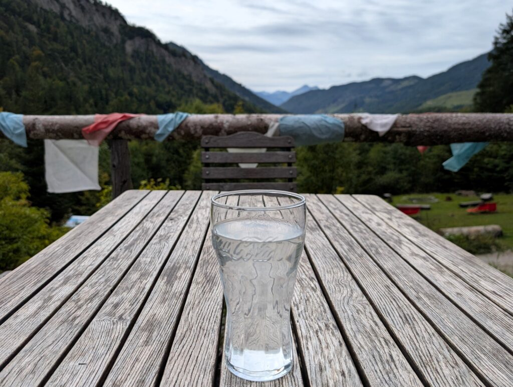 Limonade mit Ausblick auf dem Hans-Berger-Haus