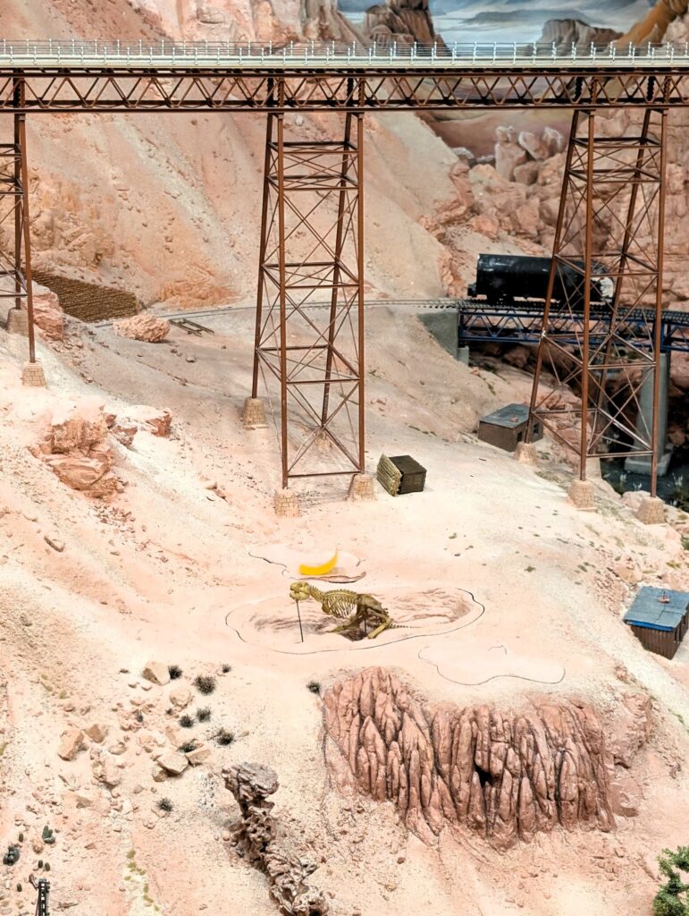 Dinosaurierer in der Atacama Wüste im Miniatur Wunderland in Hamburg