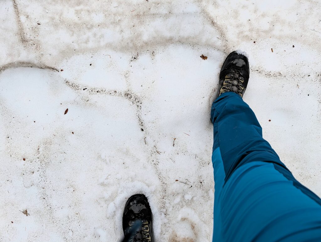 Altschnee auf dem Salzburger Almenweg