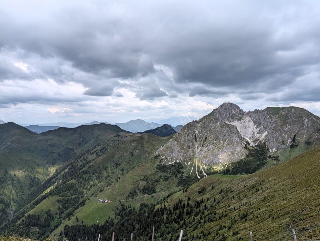 Der Draugstein und die Draugsteinalmen auf dem Salzburger Almenweg