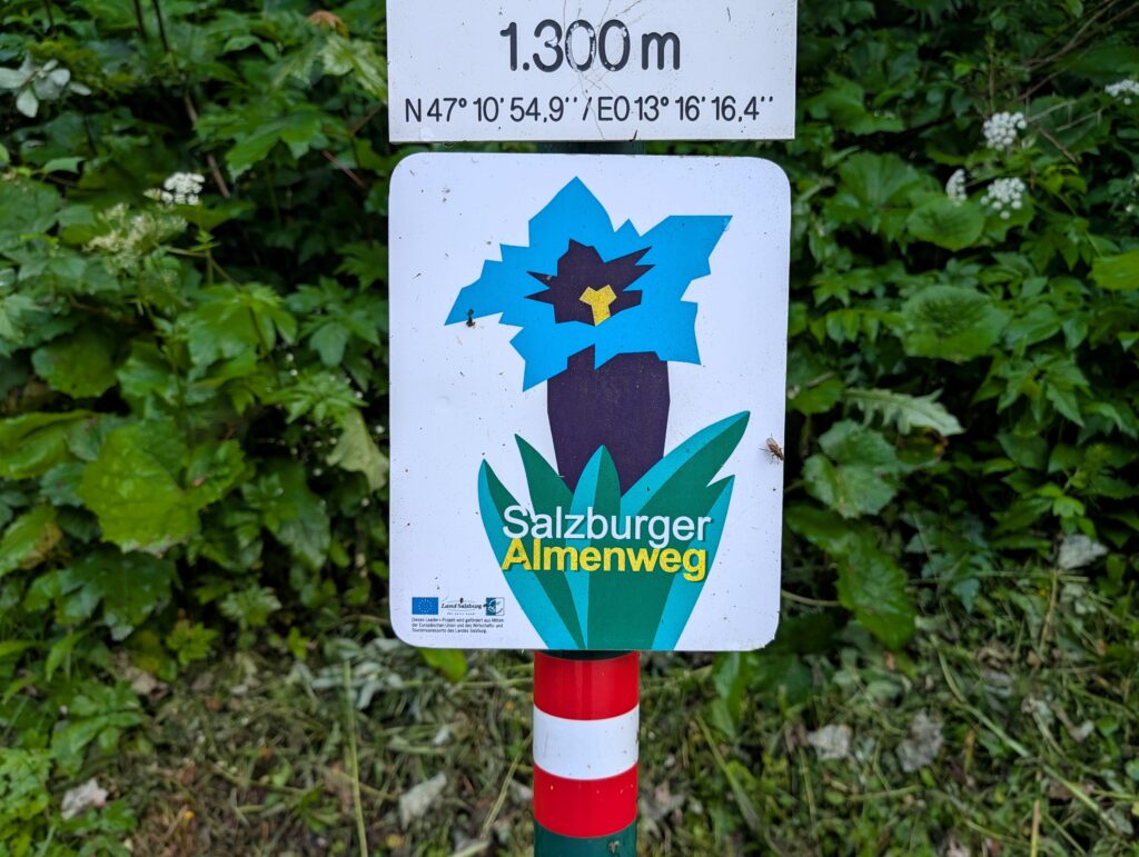 Wegweiser auf dem Salzburger Almenweg