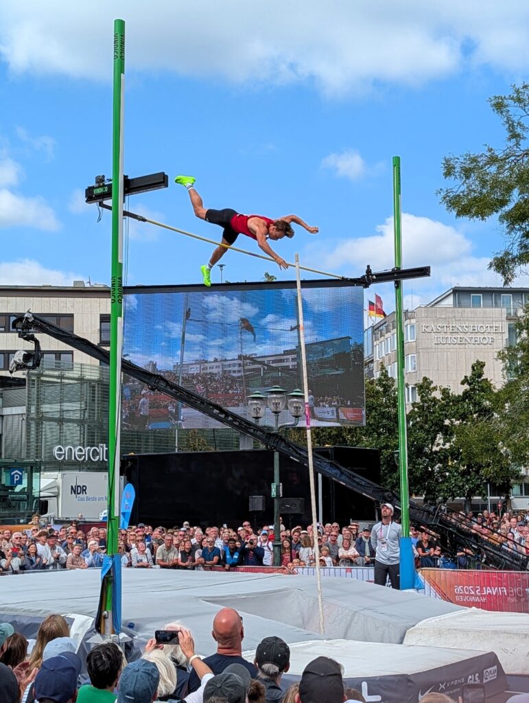 Stabhochsprung bei den Finals in Hannover