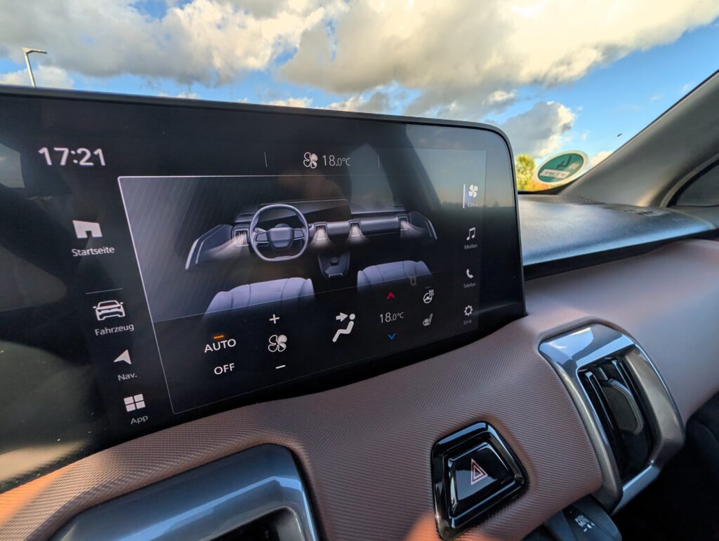 Der Suzuki e VITARA - Lüftung Display